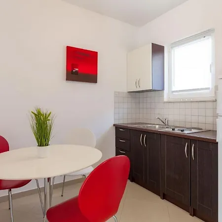With Parking Space Stanici, Omis - 17894 Apartamento Stanici
