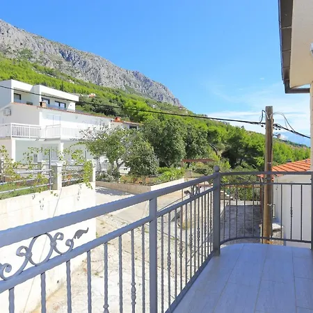 With Parking Space Stanici, Omis - 17894 Apartamento *